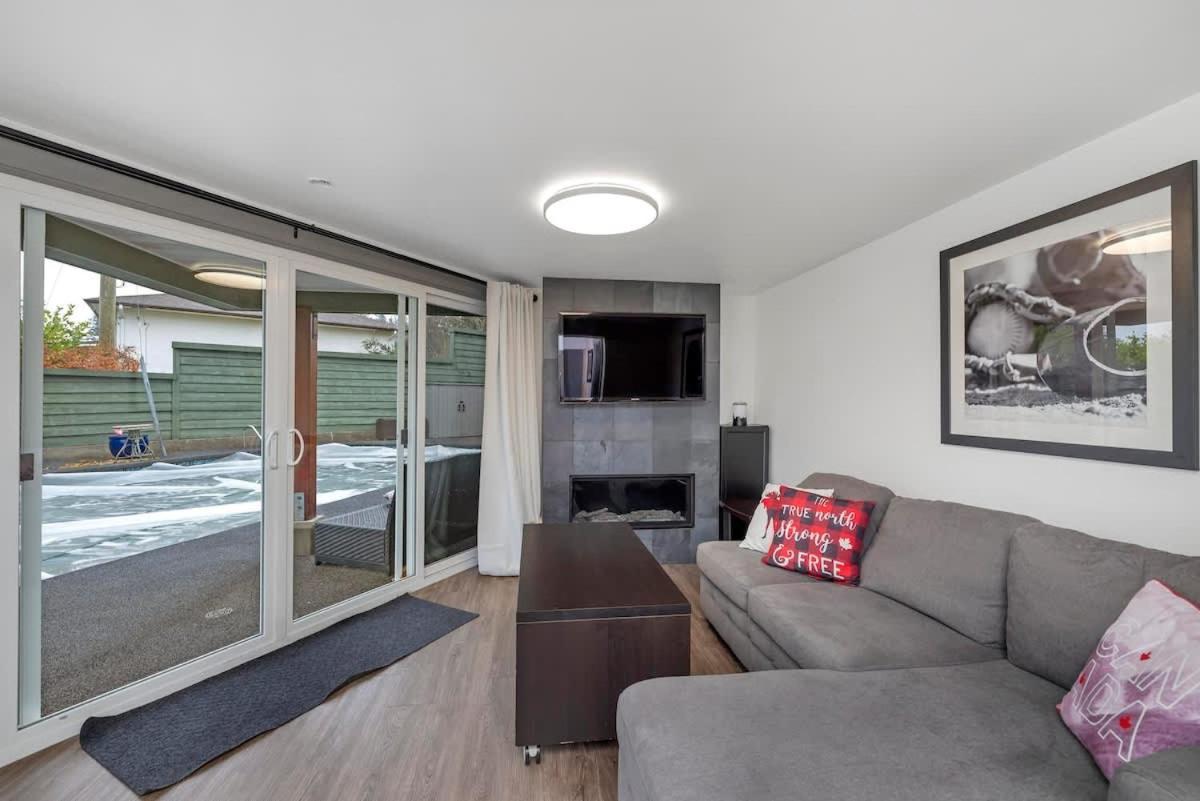 Tranquil Oasis 2 Bedroom With Pool View Vakantiehuis Victoria
